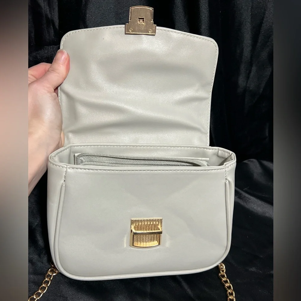 Bella Russo - Womens Light Grey Crossbody Purse